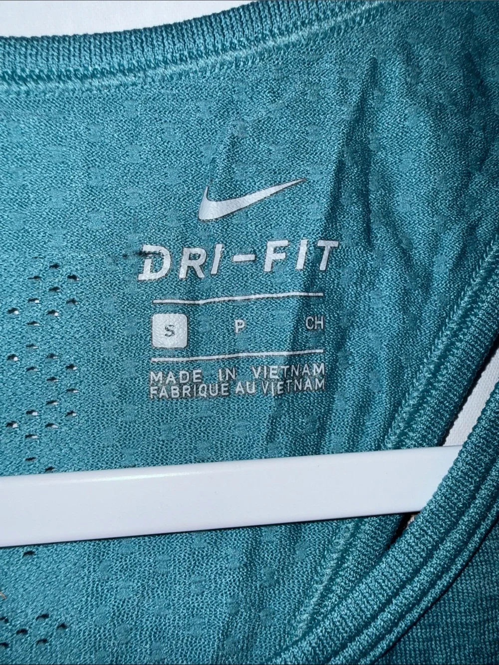 Nike Women’s Teal Dri-FIT Racerback Tank perforated seamless breathable small